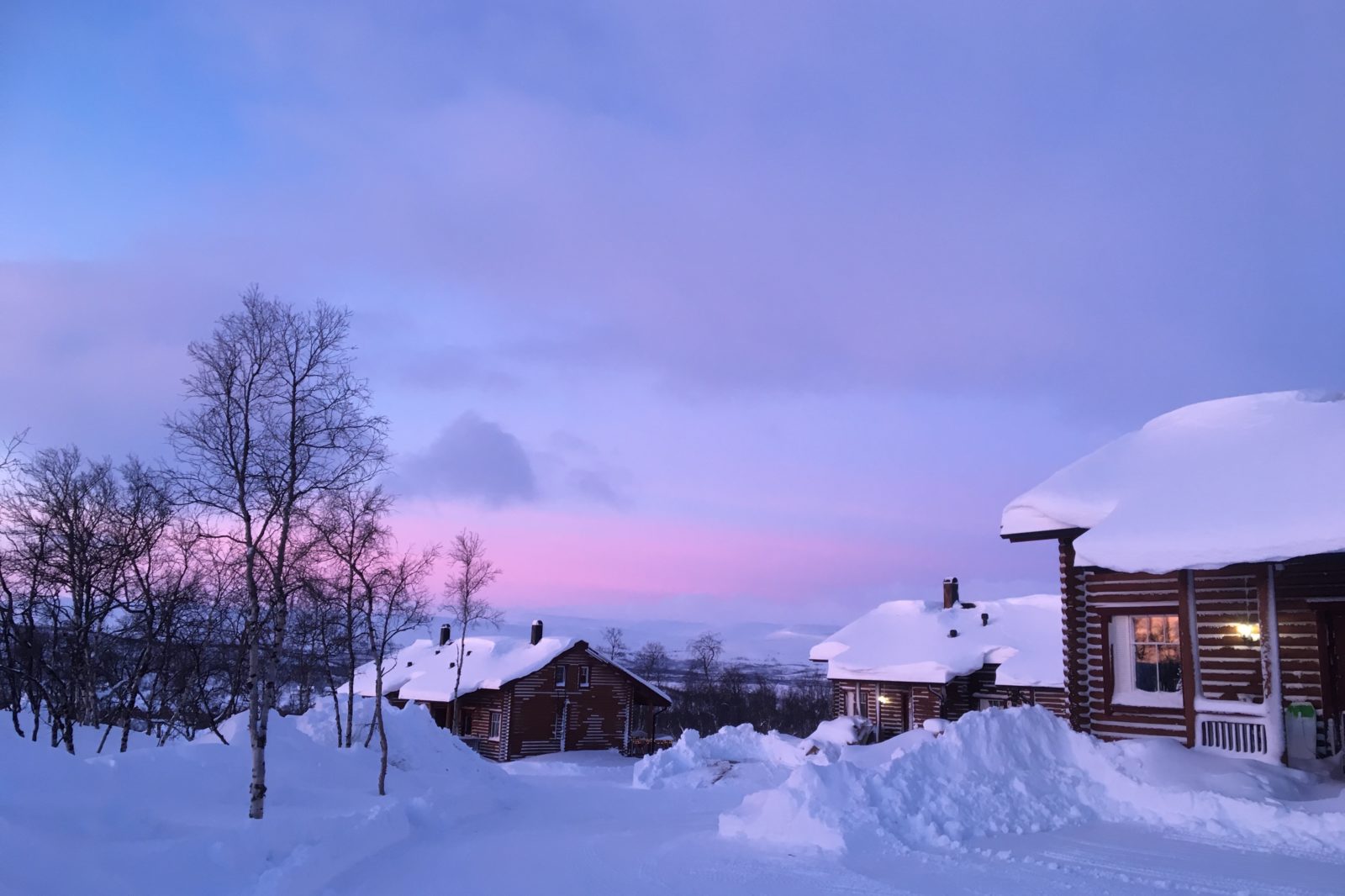 Kilpisjärven tunturimajat talvi